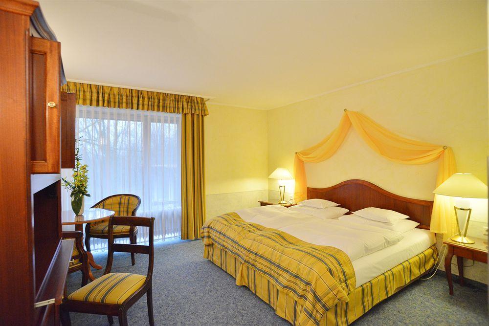 Schlosshotel Monrepos Ludwigsburg Esterno foto